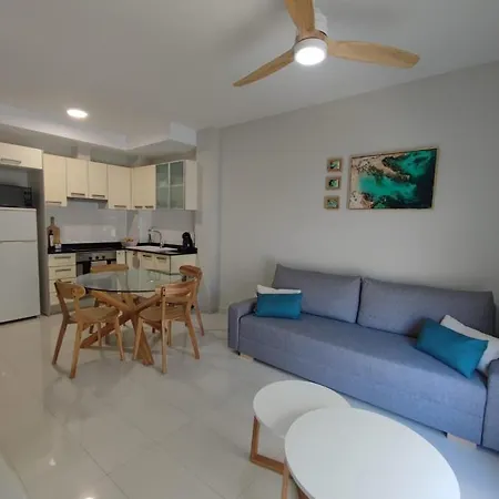 アパート Holidays *